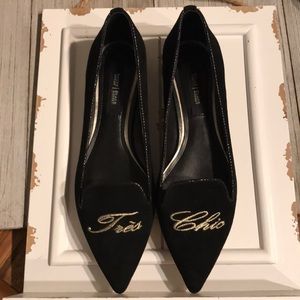 ❗️Tres Chic WHBM Velvet Flat